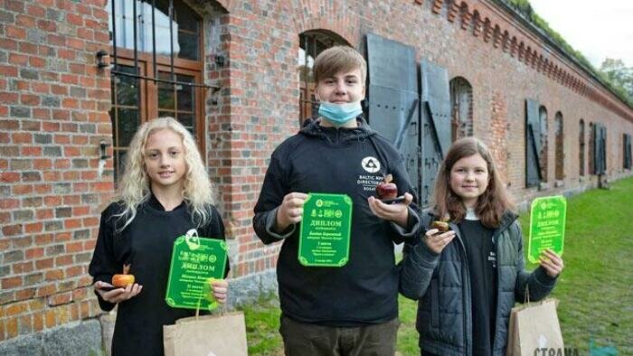 Невесомость, мыльные пузыри и зарядник из яблок