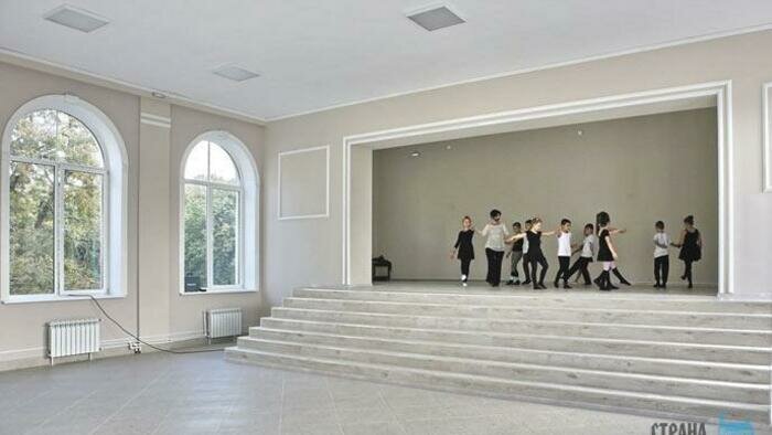 Выпускники вместе с аттестатом получают специальность