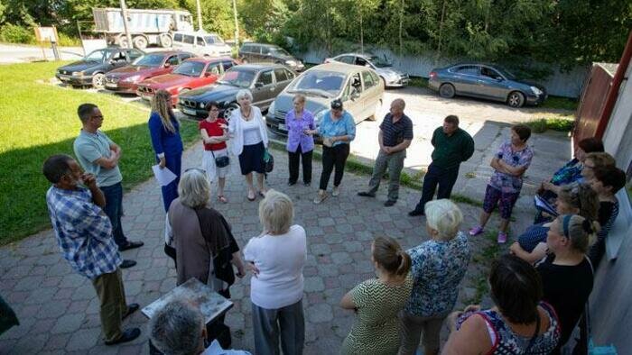 «Случился коронавирус, и объемы порезали по всем программам»