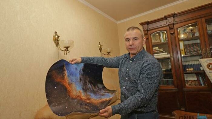 В кадре то ли девушка, то ли туманность 