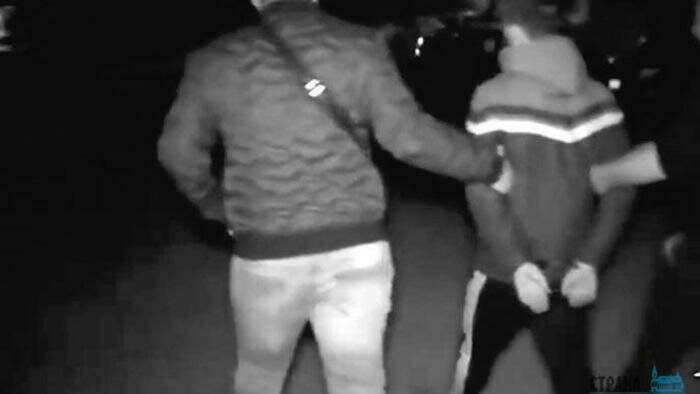 «Поясни за слова!  Кто ты такой  по жизни?»