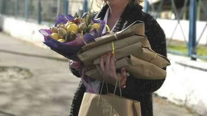 Калининградцы идут  в курьеры, читают книги вслух и помогают врачам