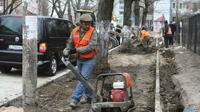 В новом бюджете заложены  три большие дороги 
