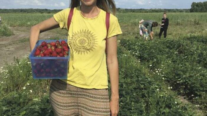 Собираем ягоды сами:  экономия и развлечение