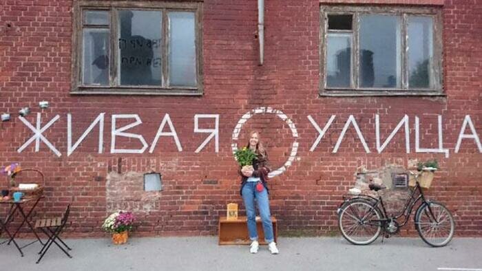 Калининградцы пронесли «трамвай» по улице