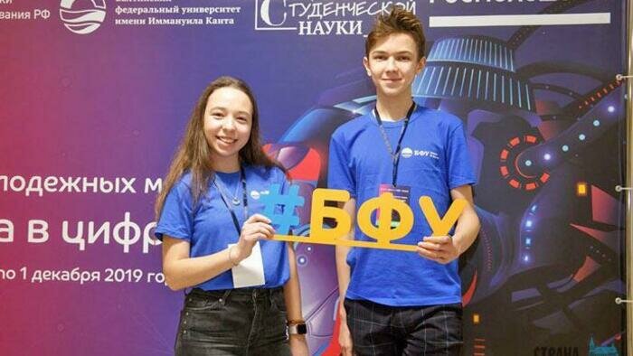 Интернет впервые  обогнал телевидение