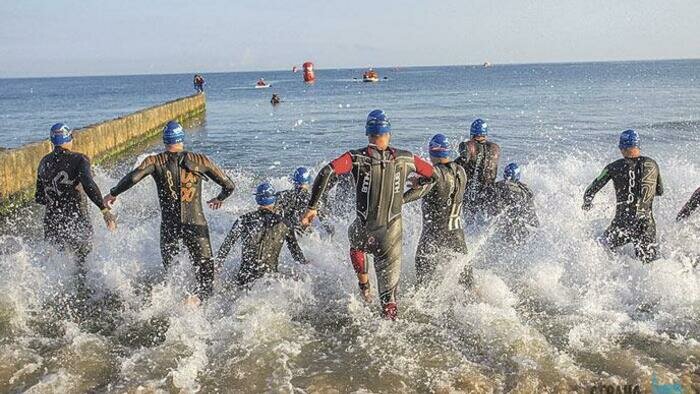Атлеты массово поплывут,  поедут и побегут