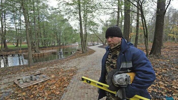 С электрички на стройку 