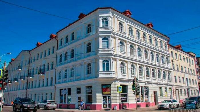 На улице Фрунзе появилась своя визитная карточка 