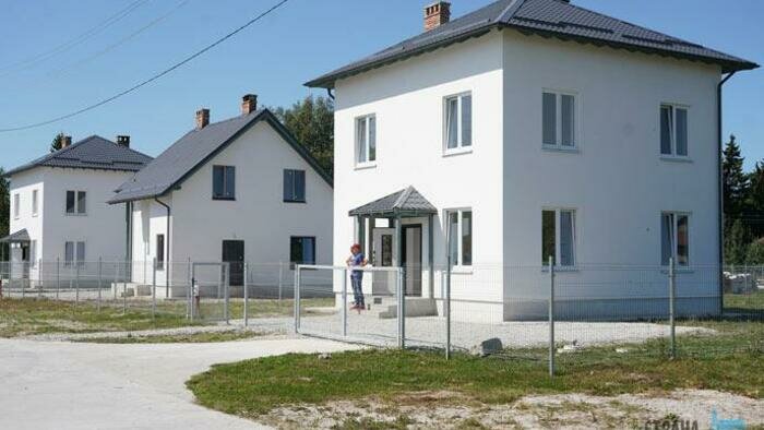 Дом для тракториста за 10 тысяч рублей  в месяц 