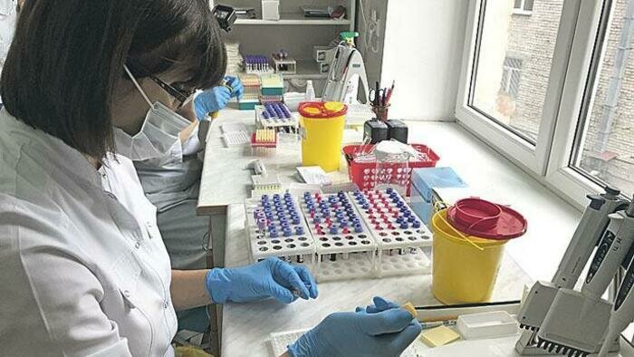 Половина обследованных встречалась с КОВИД