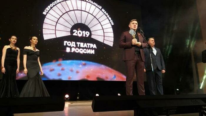 Хор, оркестр  и актеры: театральный марафон дошел до нас