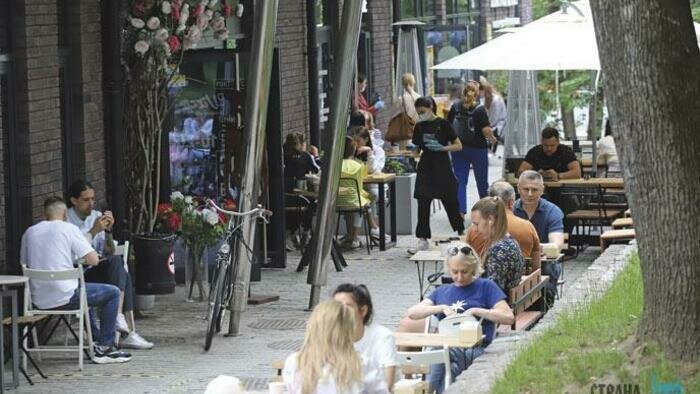 В Калининграде открыли летние кафе и отменили обсервацию