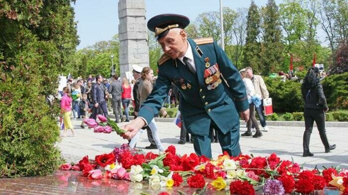 Льготникам выплаты увеличат на четыре процента,  а ветеранам вдвое