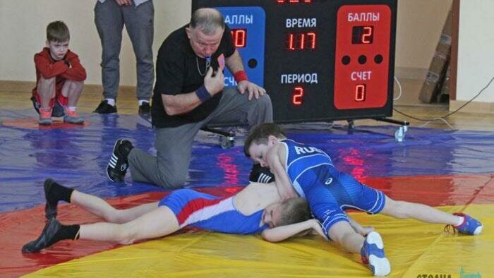 Мальчишки сражались  четыре часа подряд