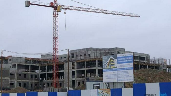 Онкоцентр достроит  другой подрядчик