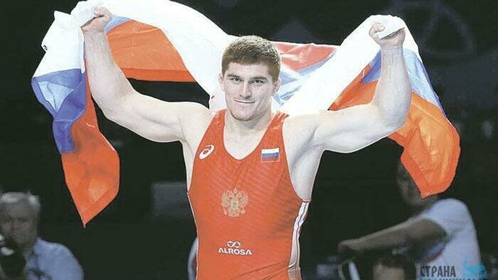 Сразу семь штангистов стали мастерами спорта