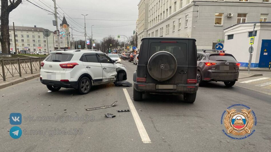 Шестеро у «Европы»: в ГАИ рассказали подробности «самой дорогой аварии» Калининграда - Новости Калининграда | Фото: ГАИ Калининградской области 