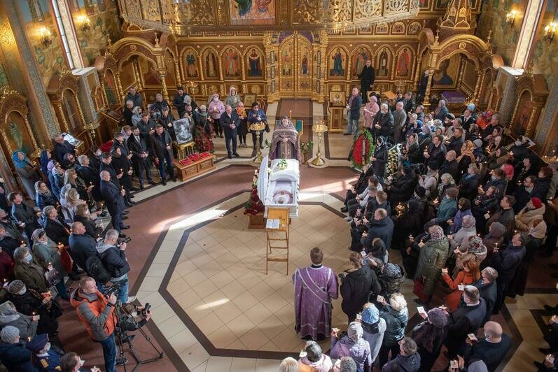 Прощание с Александрой Яковлевой