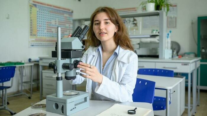 На уроки - ради знаний  и атмосферы