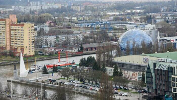 Калининград вошел в топ-10 направлений для новогоднего отдыха. При этом билеты к нам и обратно стоят дорого