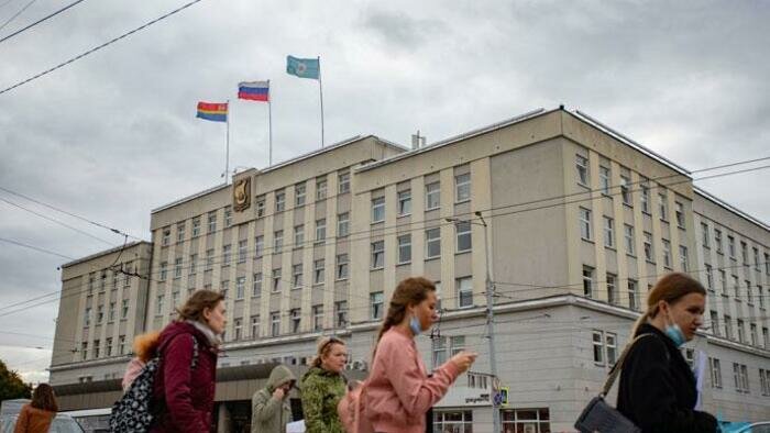 Депутаты  обсуждают новую структуру мэрии 