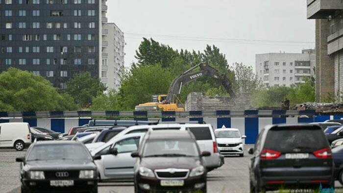 В Калининграде начался снос Дома Советов