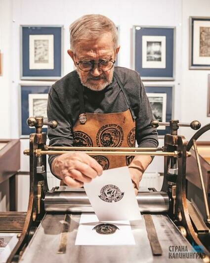 Художник Виктор Кобзев