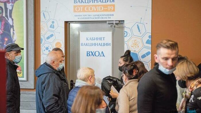 В торговые центры теперь пускают только по QR-коду