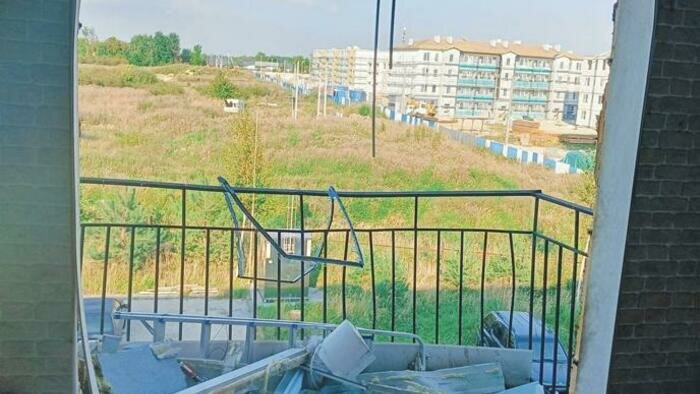Из-за взрыва газа в многоэтажном доме в посёлке Новое Голубево серьёзно пострадал мужчина