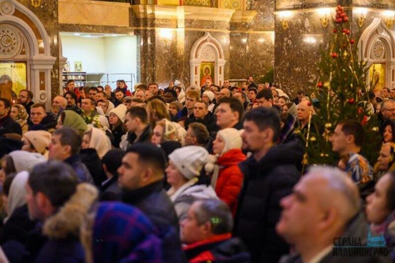 В калининградских храмах прошли ночные рождественские богослужения