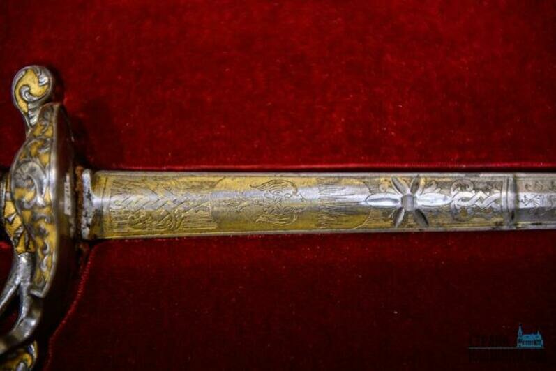 В Калининград привезли шпагу императрицы
