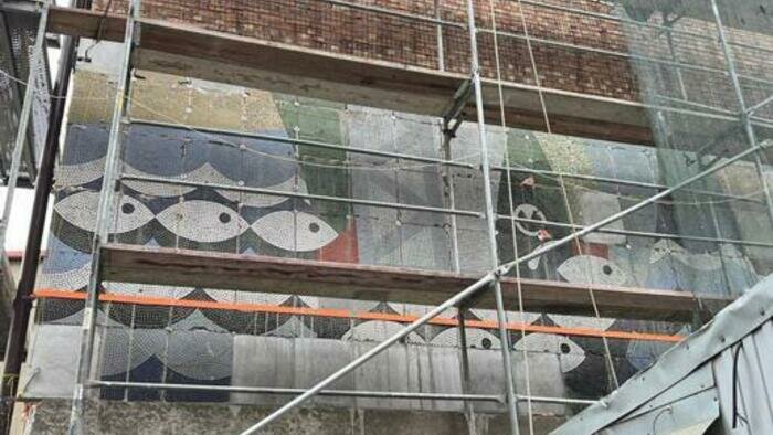 Мозаику придется заменить