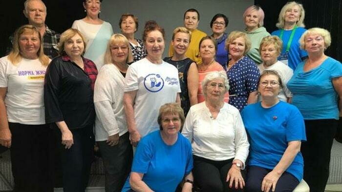 Волонтёры серебряного возраста приходят на помощь 