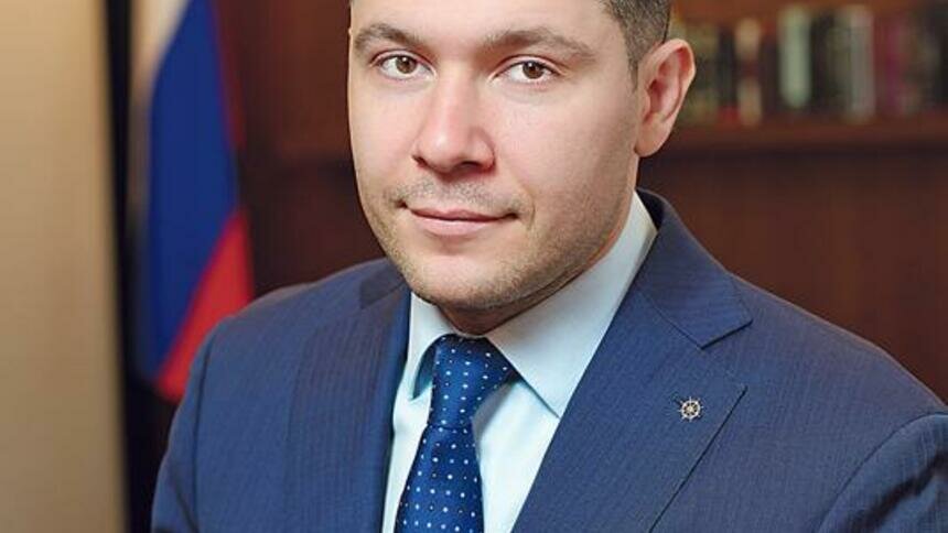 Поздравления первых лиц с Международным женским днем