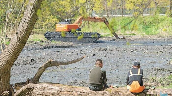 Ялтинский пруд остался  без вышки для прыжков в воду 