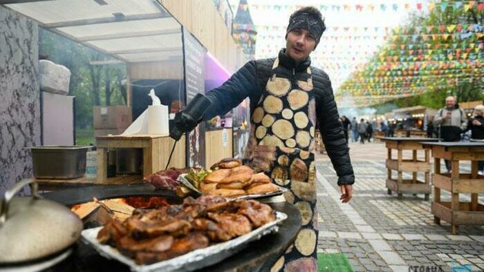 Турнир по караоке и гастропраздники