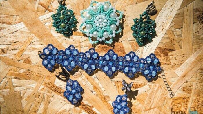 Украшения из кружев