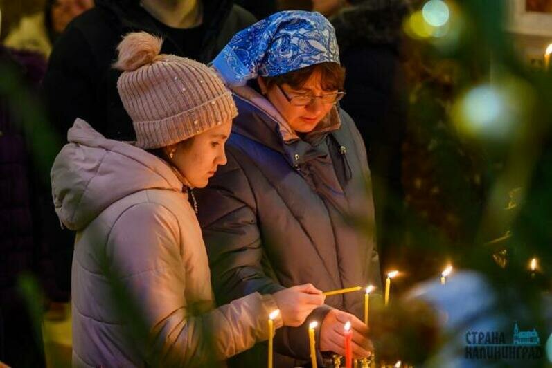 В калининградских храмах прошли ночные рождественские богослужения