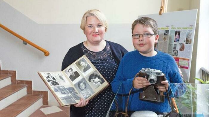 Юные калининградцы передали музею семейные реликвии