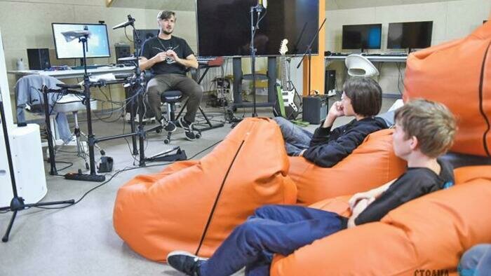 Остров творчества, дружбы и обмена