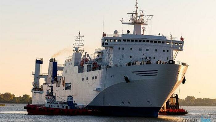 В Петербург - по морю