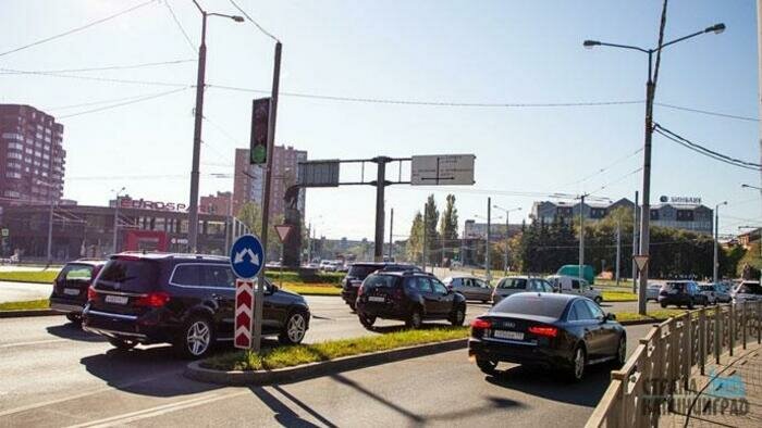 Через шесть полос за 13 секунд: Дятлова объяснила эксперимент с «экспресс-переходом» на площади Василевского