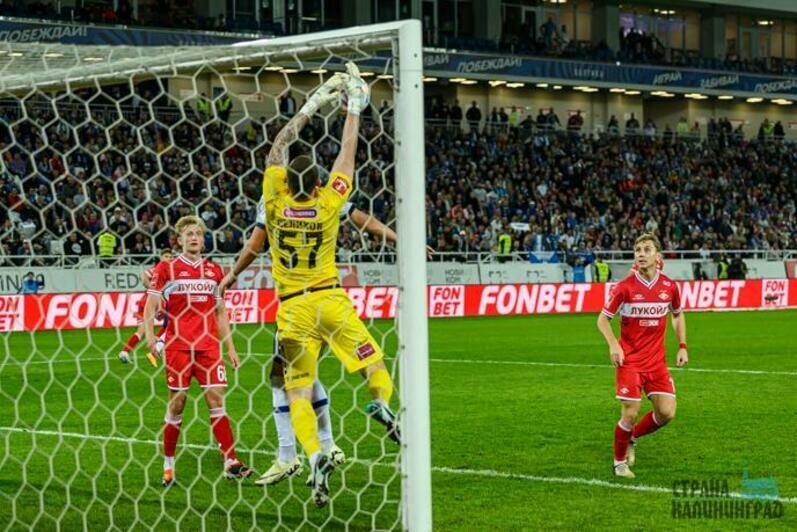 «Балтика» обыграла «Спартак»