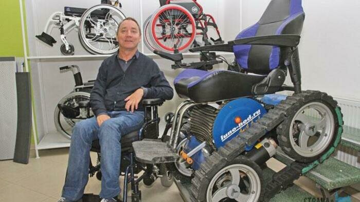 Война с бобрами, скандальная гостиница  и кровавая луна