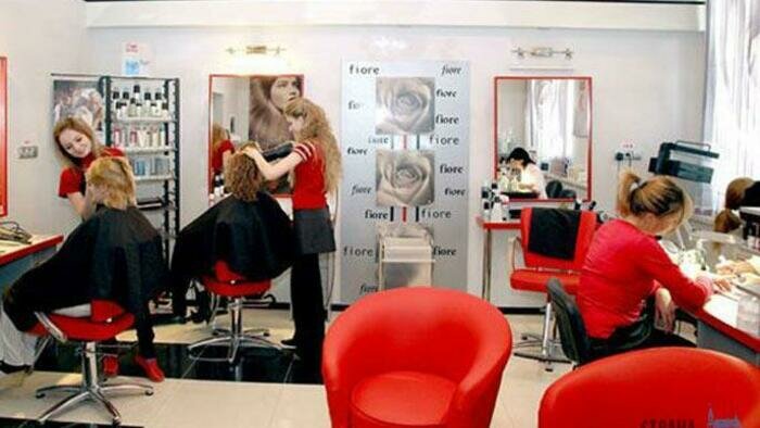 Онлайн-экскурсия в обувную мастерскую и салон красоты 