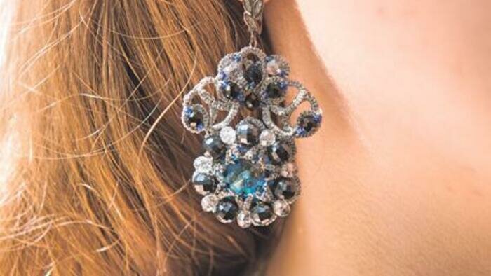 Украшения из кружев