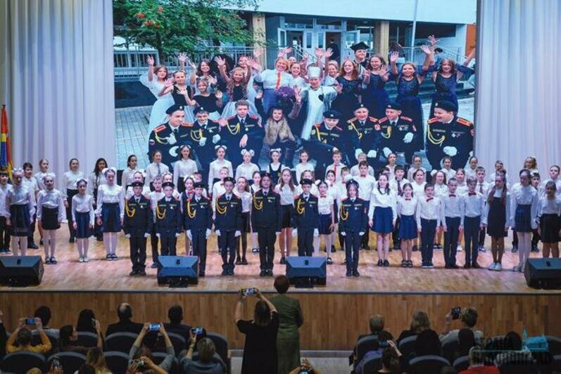 Условиям, которые создали в новом корпусе учебного заведения № 50 в Калининграде, позавидовал даже контр-адмирал