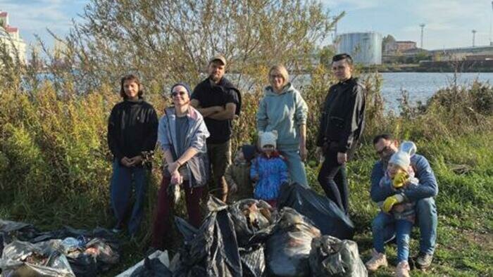 Калининградцы чистят  от мусора реки и берега