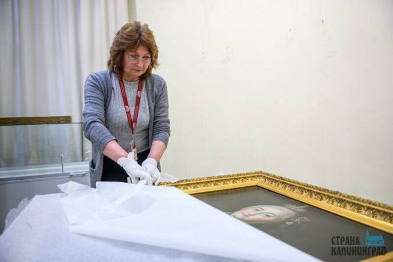 В Калининград привезли шпагу императрицы